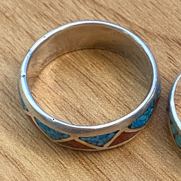 Vintage inlaid coral and turquoise southwest silver rings. - Picture 8 of 9